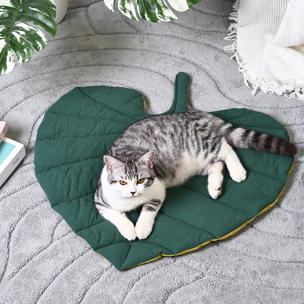 Leaf Cat Mat